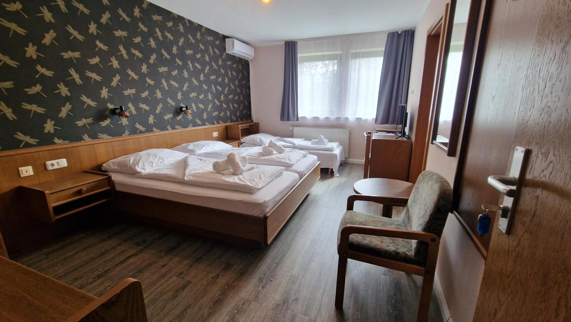 Hotel Tini Бад-Фаллингбостель Экстерьер фото