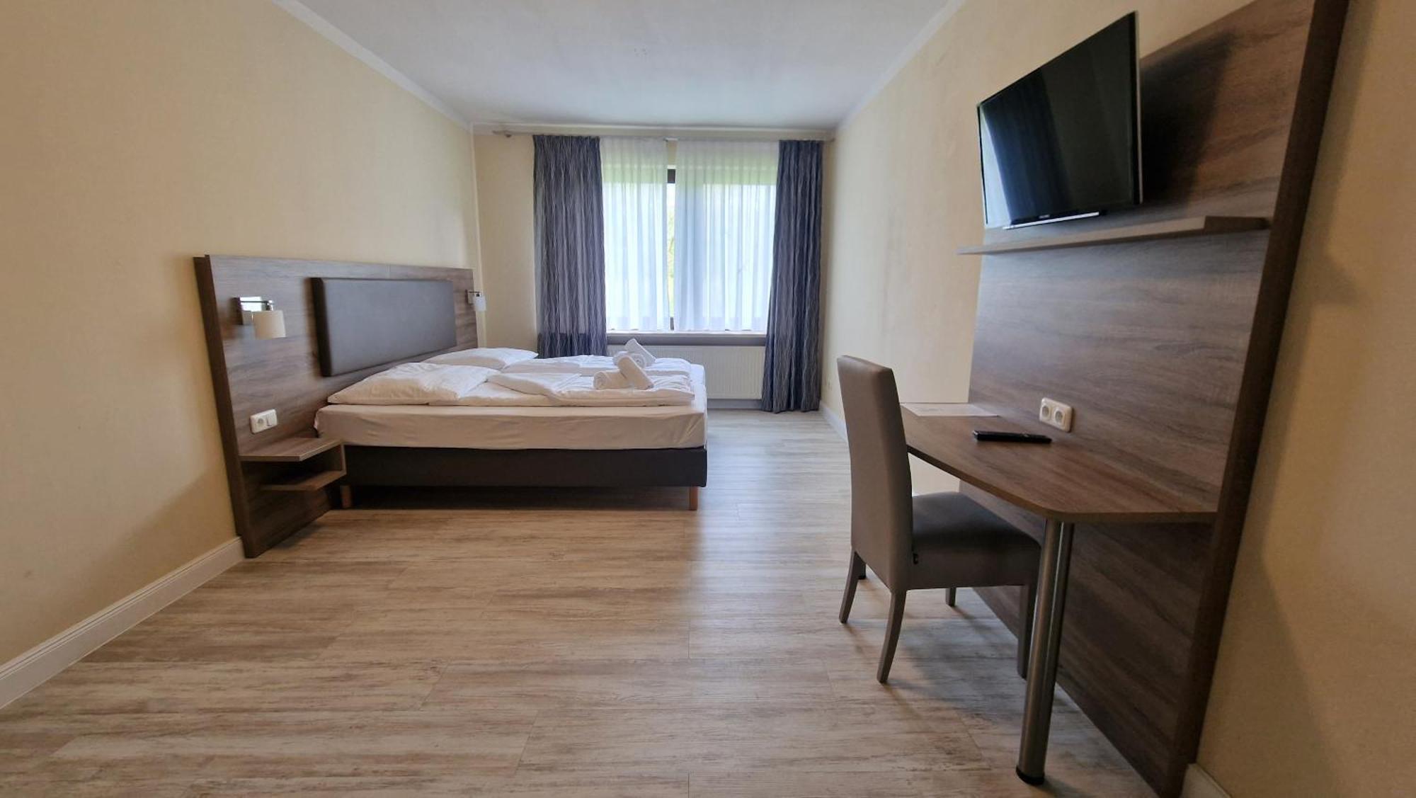 Hotel Tini Бад-Фаллингбостель Экстерьер фото